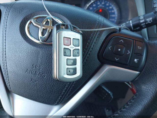 2017 TOYOTA SIENNA 5TDYZ3DC4HS811484 Photo 10