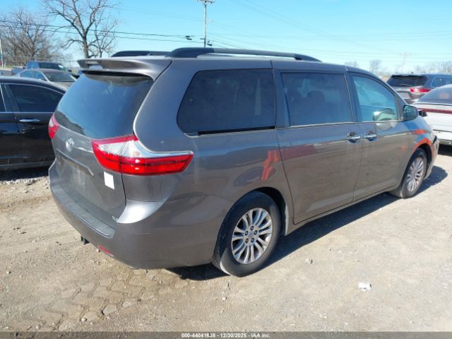 2017 TOYOTA SIENNA 5TDYZ3DC4HS811484 Photo 3