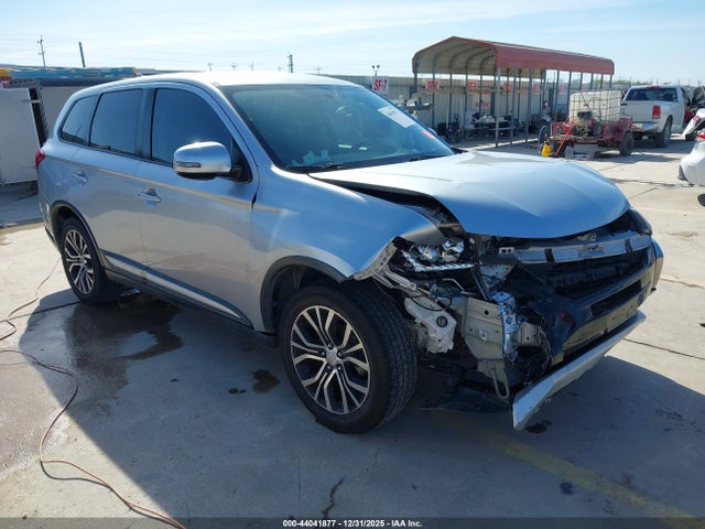 2017 MITSUBISHI OUTLANDER JA4AD3A31HZ064455 Photo 0