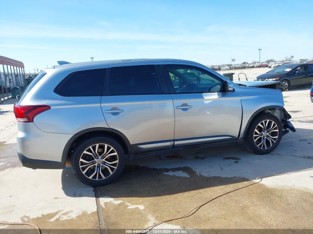 JA4AD3A31HZ064455 Mitsubishi Outlander Se