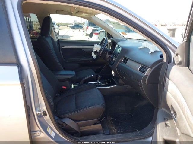 2017 MITSUBISHI OUTLANDER JA4AD3A31HZ064455 Photo 4
