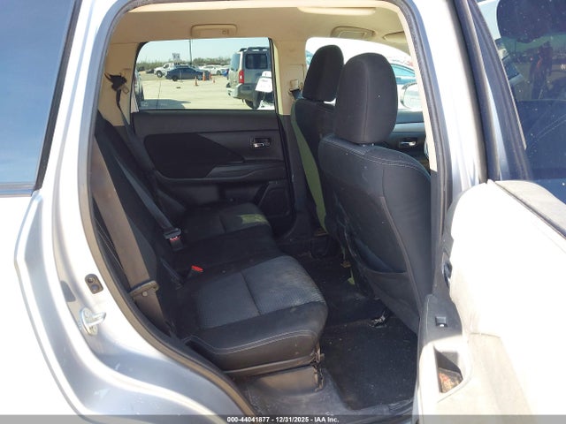 2017 MITSUBISHI OUTLANDER JA4AD3A31HZ064455 Photo 7