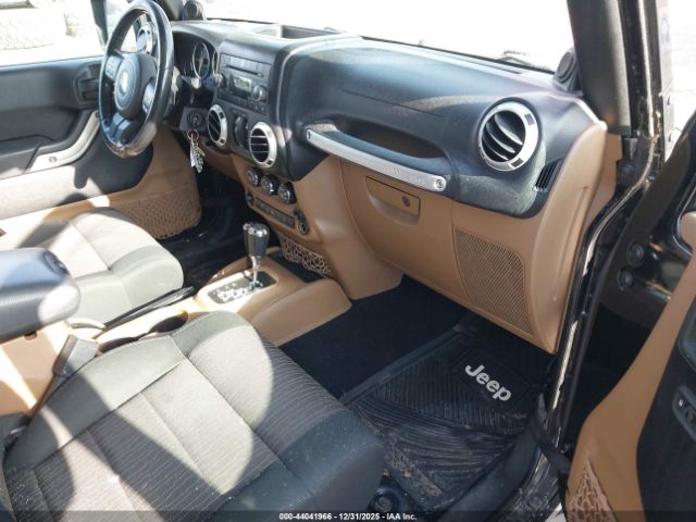 2012 JEEP WRANGLER UNLIMITED 1C4BJWEG4CL138724 Photo 4