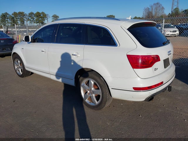2015 AUDI Q7 WA1LGAFEXFD006384 Photo 2