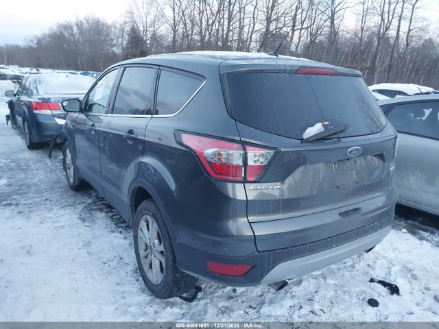 2017 FORD ESCAPE 1FMCU9GD0HUC83594 Photo 2