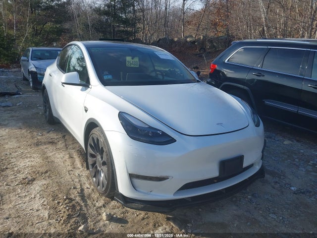 2022 TESLA MODEL Y 7SAYGDEF2NF512177 Photo 0