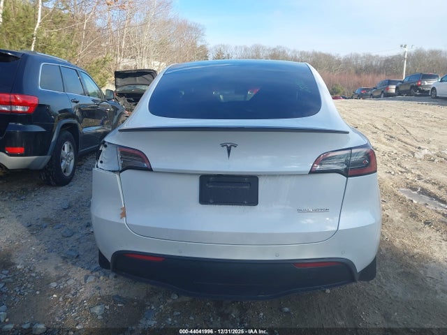 Продаж на аукціоні авто 2022 Tesla Model Y Performance Dual Motor All-wheel Drive, vin: 7SAYGDEF2NF512177, номер лоту: 44041996