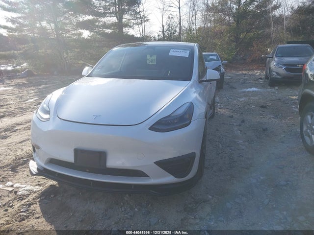 2022 TESLA MODEL Y 7SAYGDEF2NF512177 Photo 1