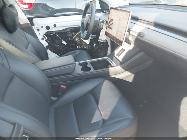 2022 TESLA MODEL Y 7SAYGDEF2NF512177 Photo 4