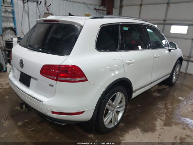 2014 VOLKSWAGEN TOUAREG WVGEF9BP7ED010507 Photo 3