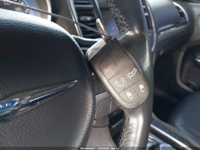 2015 CHRYSLER 300 2C3CCAAG1FH749484 Photo 10