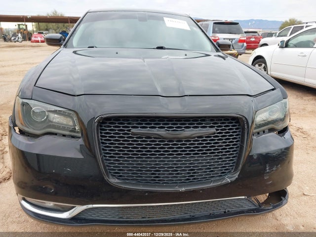 2C3CCAAG1FH749484 Chrysler 300