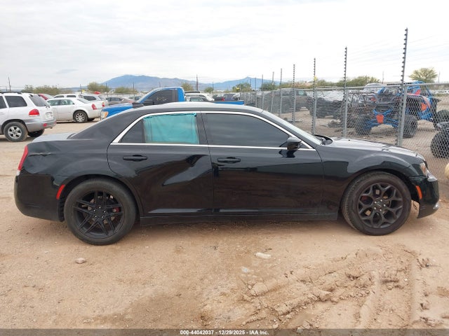 2C3CCAAG1FH749484 Chrysler 300