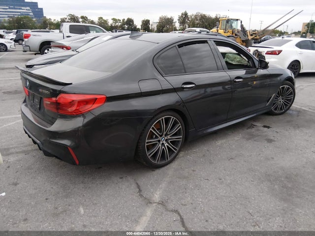 2018 Bmw M550i Xdrive მანქანა იყიდება აუქციონზე, vin: WBAJB9C5XJB034766, აუქციონის ნომერი: 44042060