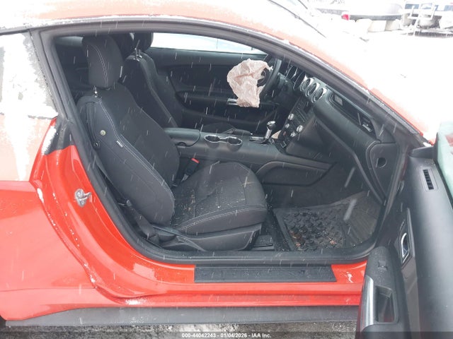 1FA6P8AM4G5305056 Ford Mustang V6