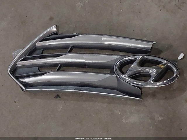 5XYZTDLB7HG457719 Hyundai Santa Fe Sport 2.4l