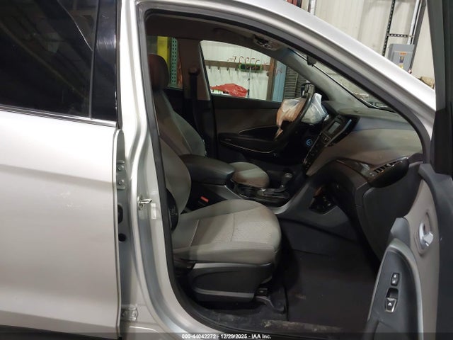 5XYZTDLB7HG457719 Hyundai Santa Fe Sport 2.4l