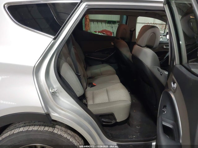 5XYZTDLB7HG457719 Hyundai Santa Fe Sport 2.4l