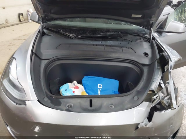 2024 TESLA MODEL Y 7SAYGDEE1RA304057 Photo 9