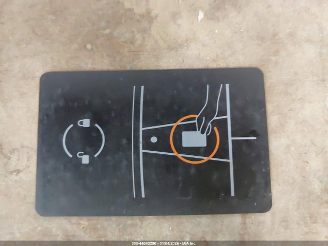 2024 TESLA MODEL Y 7SAYGDEE1RA304057 Photo 10