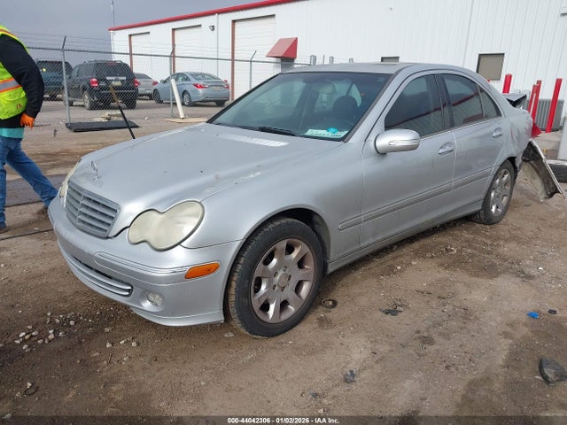 Aukcja sprzedaży 2005 Mercedes-benz C 240 Luxury 4matic, vin: WDBRF81JX5F669567, numer aukcji: 44042306