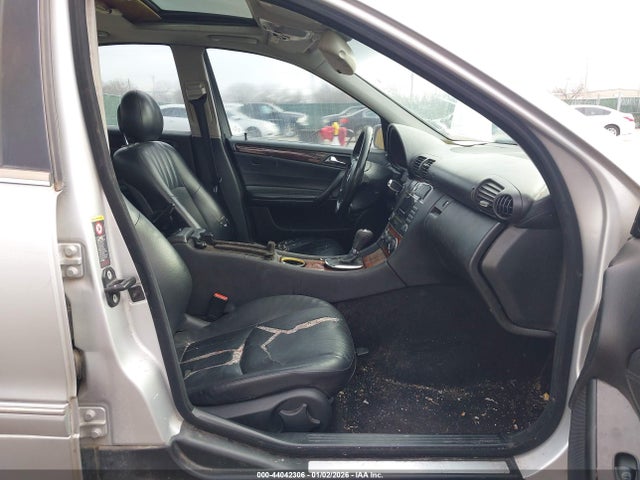 Aukcja sprzedaży 2005 Mercedes-benz C 240 Luxury 4matic, vin: WDBRF81JX5F669567, numer aukcji: 44042306