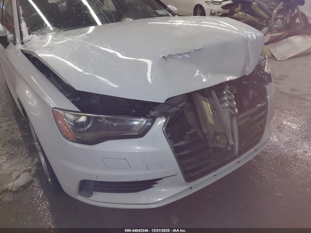 2016 AUDI A3 WAUB8GFF3G1017088 Photo 5