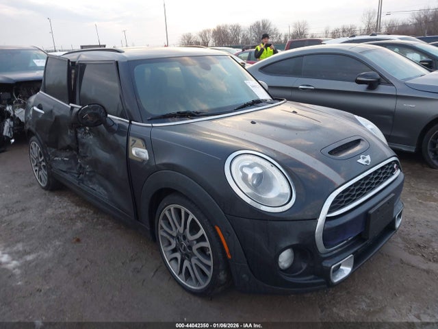 2018 MINI HARDTOP WMWXU3C5XJ2F49951 Photo 0