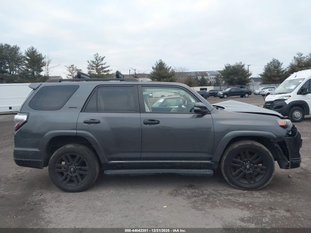 2021 Toyota 4runner Nightshade Special Edition მანქანა იყიდება აუქციონზე, vin: JTEJU5JRXM5876484, აუქციონის ნომერი: 44042351
