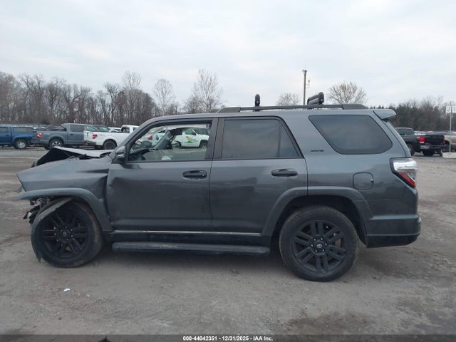 2021 Toyota 4runner Nightshade Special Edition მანქანა იყიდება აუქციონზე, vin: JTEJU5JRXM5876484, აუქციონის ნომერი: 44042351