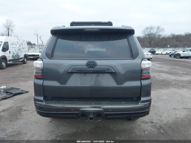 2021 Toyota 4runner Nightshade Special Edition მანქანა იყიდება აუქციონზე, vin: JTEJU5JRXM5876484, აუქციონის ნომერი: 44042351