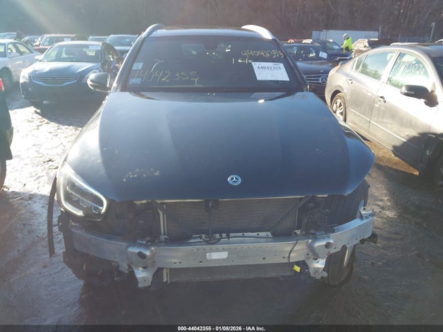 44042355 :رقم المزاد ، WDC0G8EB9LF687978 vin ، 2020 Mercedes-benz Glc 300 4matic مزاد بيع