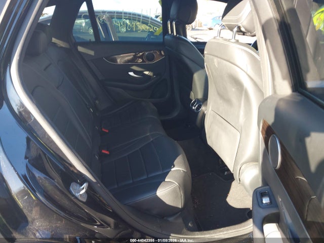 44042355 :رقم المزاد ، WDC0G8EB9LF687978 vin ، 2020 Mercedes-benz Glc 300 4matic مزاد بيع