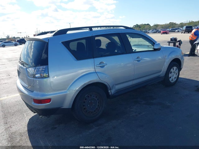 2011 MITSUBISHI OUTLANDER JA4AS2AW8BU010911 Photo 3