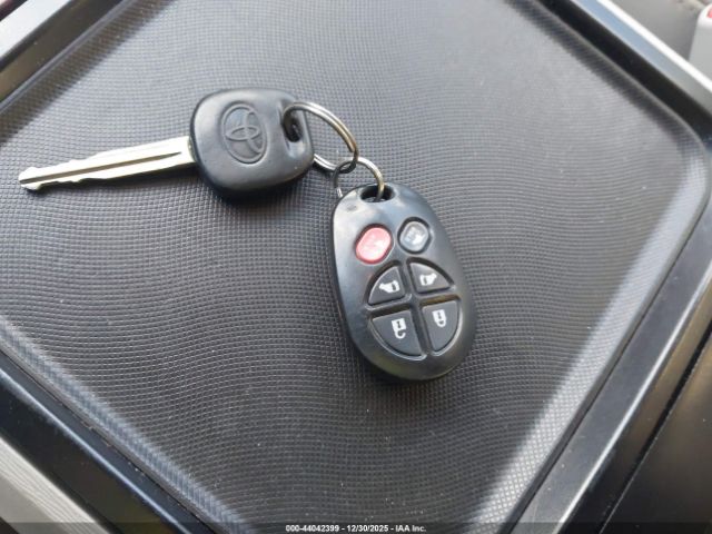 2012 TOYOTA SIENNA 5TDYK3DC1CS177158 Photo 10