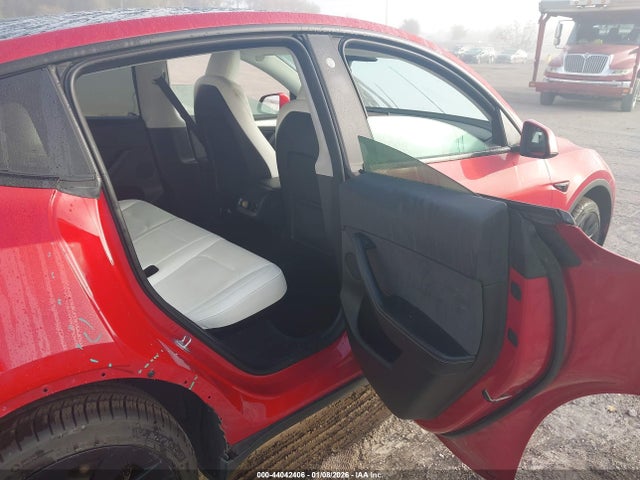 Продаж на аукціоні авто 2023 Tesla Model Y Awd/long Range Dual Motor All-wheel Drive, vin: 7SAYGDEE4PF745231, номер лоту: 44042406