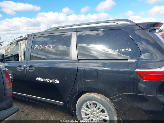 5TDYK3DC4GS744940 Toyota Sienna Xle 8 Passenger