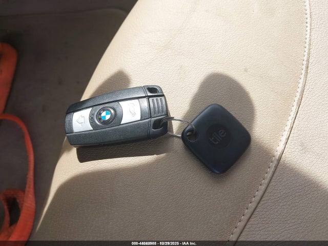 2011 Bmw 328i მანქანა იყიდება აუქციონზე, vin: WBAPH7C52BE680218, აუქციონის ნომერი: 44042503