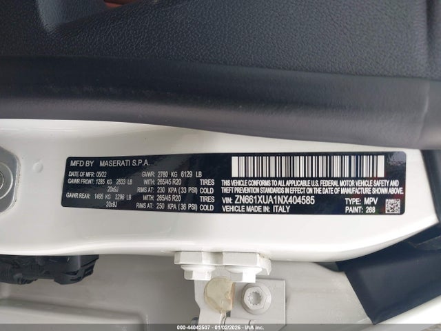 2022 MASERATI LEVANTE ZN661XUA1NX404585 Photo 8