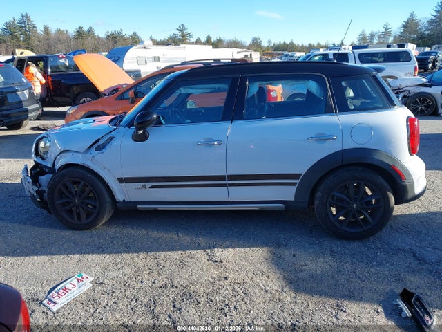 Продаж на аукціоні авто 2016 Mini Countryman Cooper S, vin: WMWZC5C59GWT39735, номер лоту: 44042530
