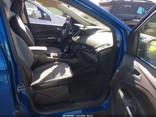 1FMCU0G90HUA38544 Ford ESCAPE SE