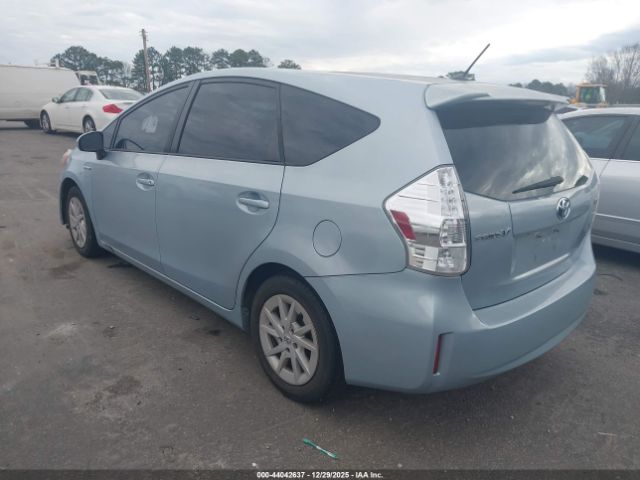 2012 TOYOTA PRIUS V JTDZN3EU2C3062539 Photo 2