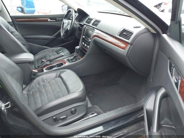 44042670 :رقم المزاد ، 1VWCP7A36DC078035 vin ، 2013 Volkswagen Passat 2.5l Sel Premium مزاد بيع