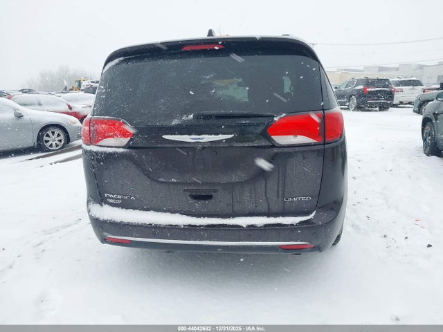 Продажа на аукционе авто 2017 Chrysler Pacifica Limited, vin: 2C4RC1GG3HR752297, номер лота: 44042682