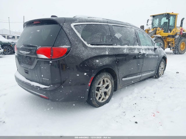 Продажа на аукционе авто 2017 Chrysler Pacifica Limited, vin: 2C4RC1GG3HR752297, номер лота: 44042682