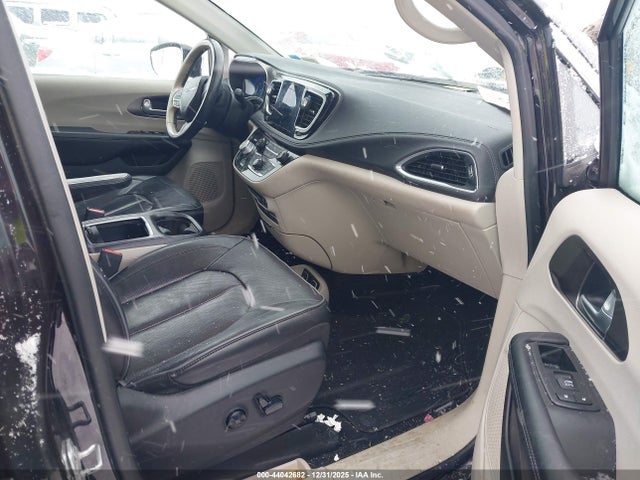 Продажа на аукционе авто 2017 Chrysler Pacifica Limited, vin: 2C4RC1GG3HR752297, номер лота: 44042682