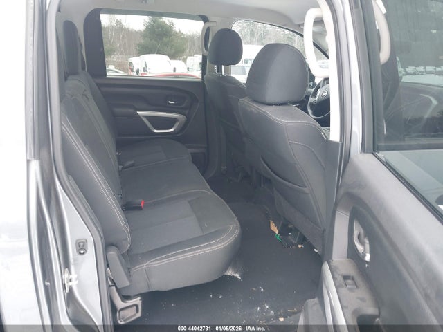1N6BA1F3XHN570192 Nissan Titan Xd Sv Diesel