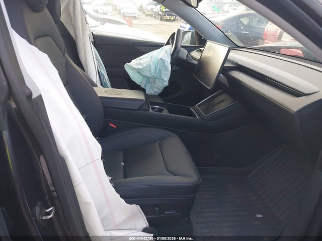 2026 TESLA MODEL Y 7SAYGDEE6TA396967 Photo 4