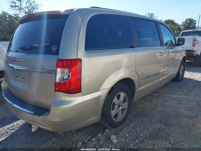 44042758 :رقم المزاد ، 2A4RR5DG0BR618150 vin ، 2011 Chrysler Town & Country Touring مزاد بيع