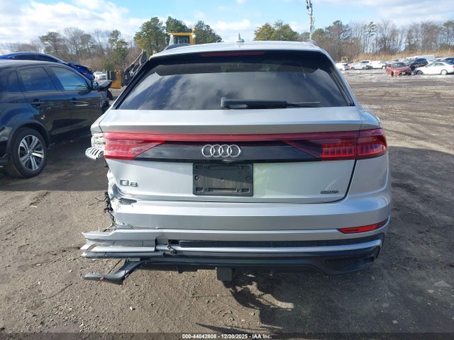 44042808 :رقم المزاد ، WA1FVAF19KD033148 vin ، 2019 Audi Q8 55 Premium مزاد بيع